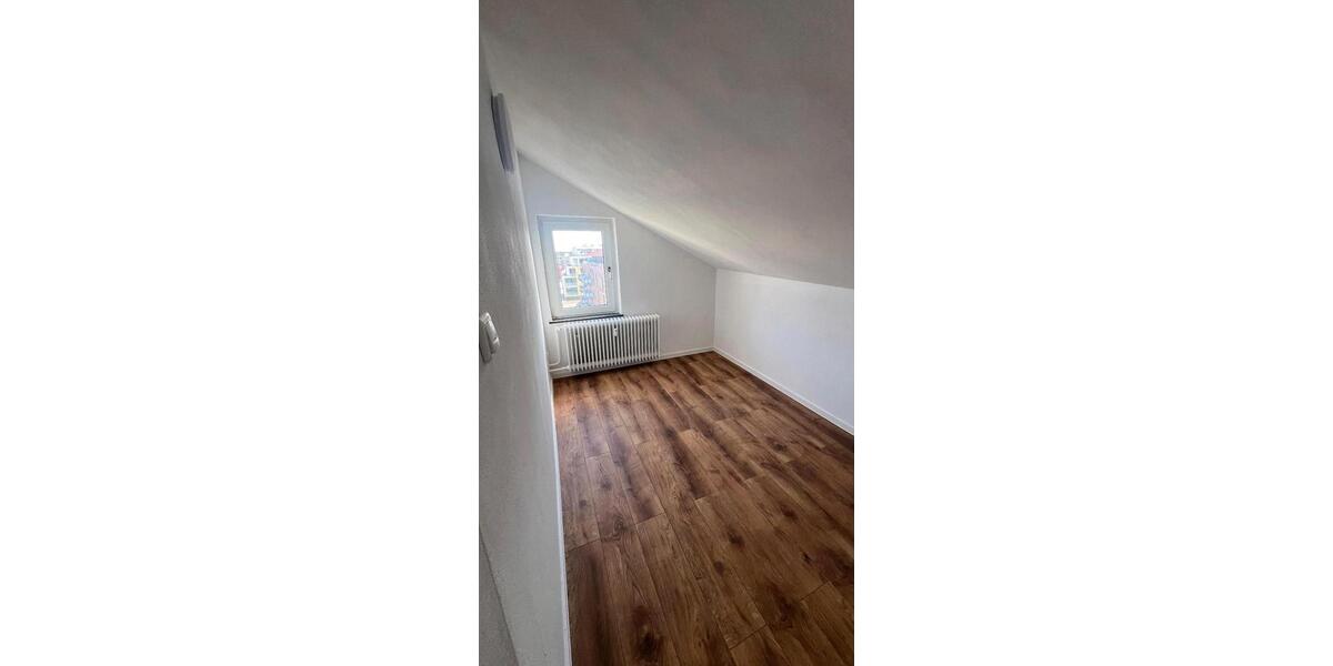 Etagenwohnung Wilhelmshaven Heppens - 4 Zimmer, 105 m&sup2;, 435&euro; | Angebot:25855656