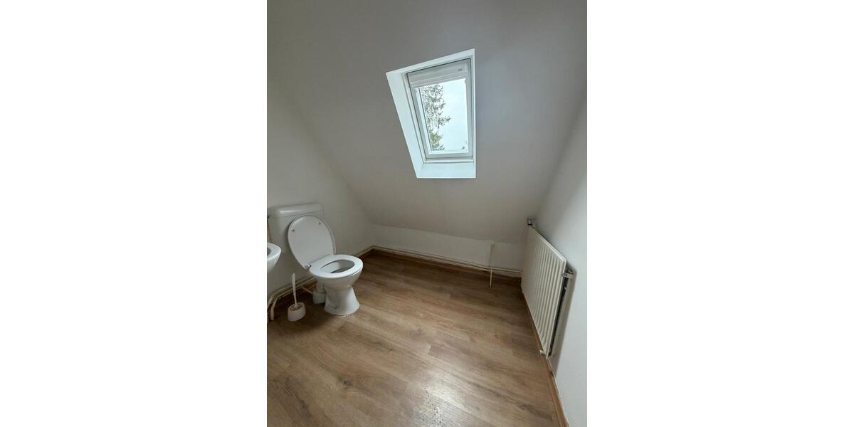 Einfamilienhaus Nordenham - 3.5 Zimmer, 90 m&sup2;, 900&euro; | Angebot:25892934