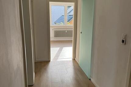 3 Zimmer Küche , Bad ohne Balkon 3 zimmer