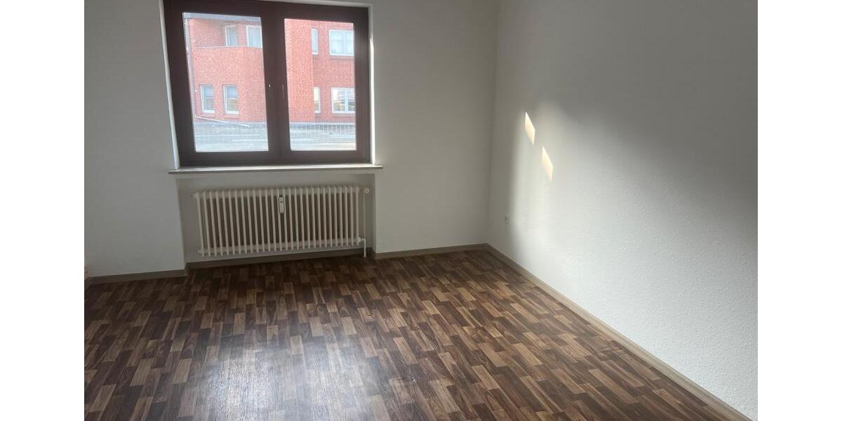 Etagenwohnung Nordenham - 4 Zimmer, 110 m&sup2;, 600&euro; | Angebot:26335723