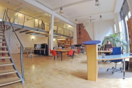 Schreibtisch Büro Cowork Bremen zimmer