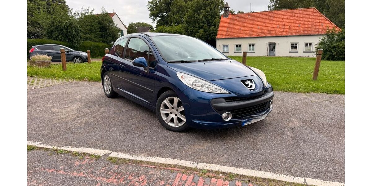 Peugeot 207 118.500 km 2.900 &euro; Ovelgönne 26939