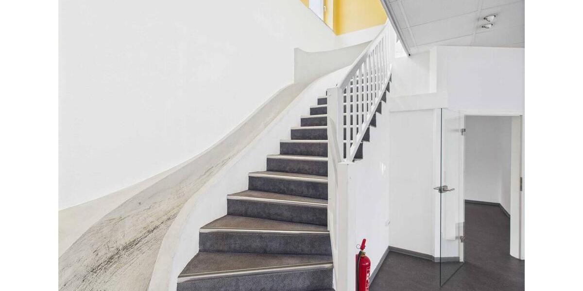 MIETEN. |163 m² Mietfläche verteilt auf 2 Etagen mit Warentransportsystem vom OG ins EG zimmer