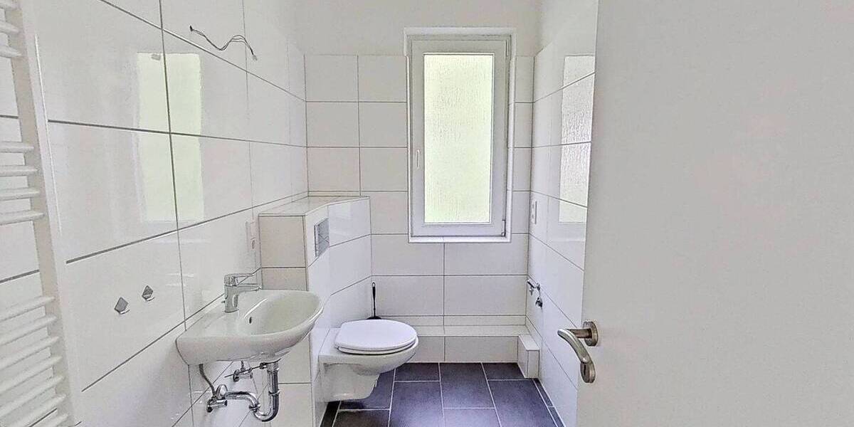 Etagenwohnung Nordenham Einswarden - 6 Zimmer, 105 m&sup2;, 739&euro; | Angebot:26891622