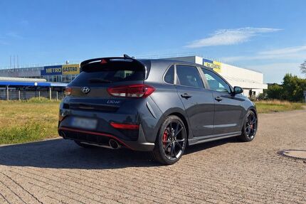 Hyundai i30 75.464 km 29.990 &euro; Bremerhaven 27578