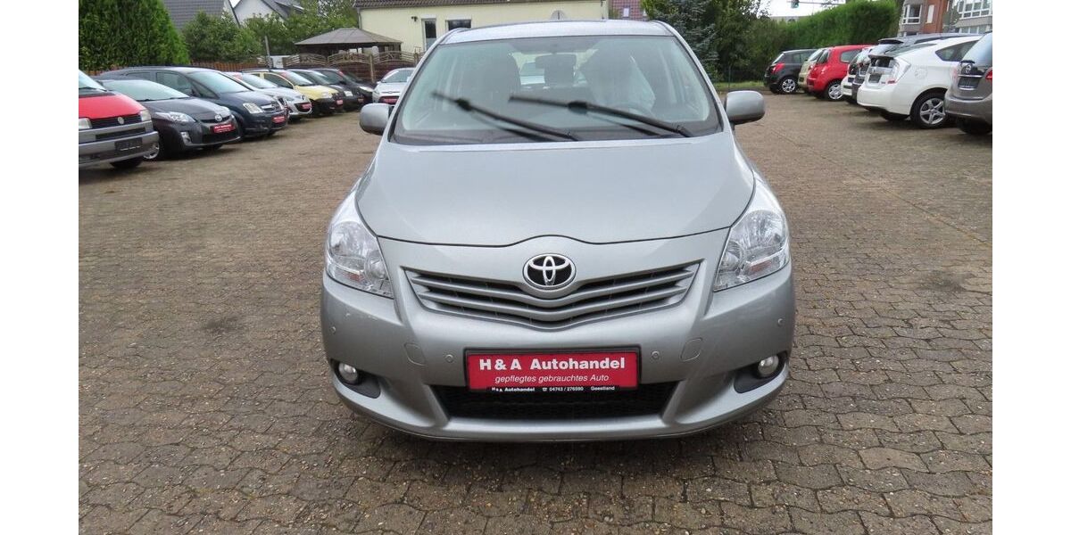 Toyota Verso 213.189 km 5.999 &euro; Geestland 27607