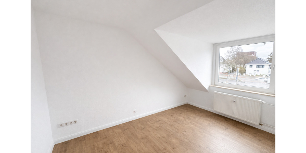 Dachgeschoßwohnung Bremerhaven Wulsdorf - 3 Zimmer, 67 m&sup2;, 515&euro; | Angebot:25716115