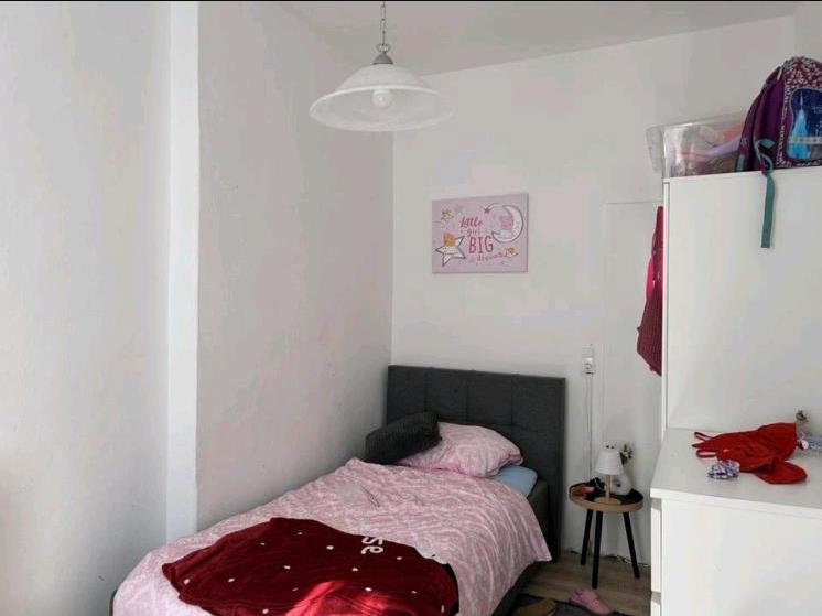 Etagenwohnung Bremerhaven Mitte - 5 Zimmer, 130 m&sup2;, 140.000&euro; | Angebot:27218440