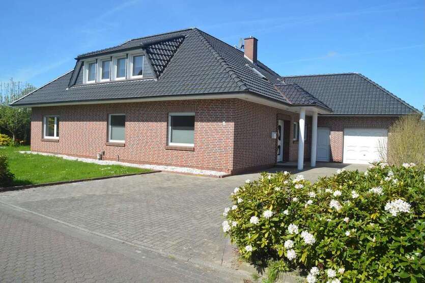 Haus zum Kaufen in Butjadingen 385.000 € 178 m²