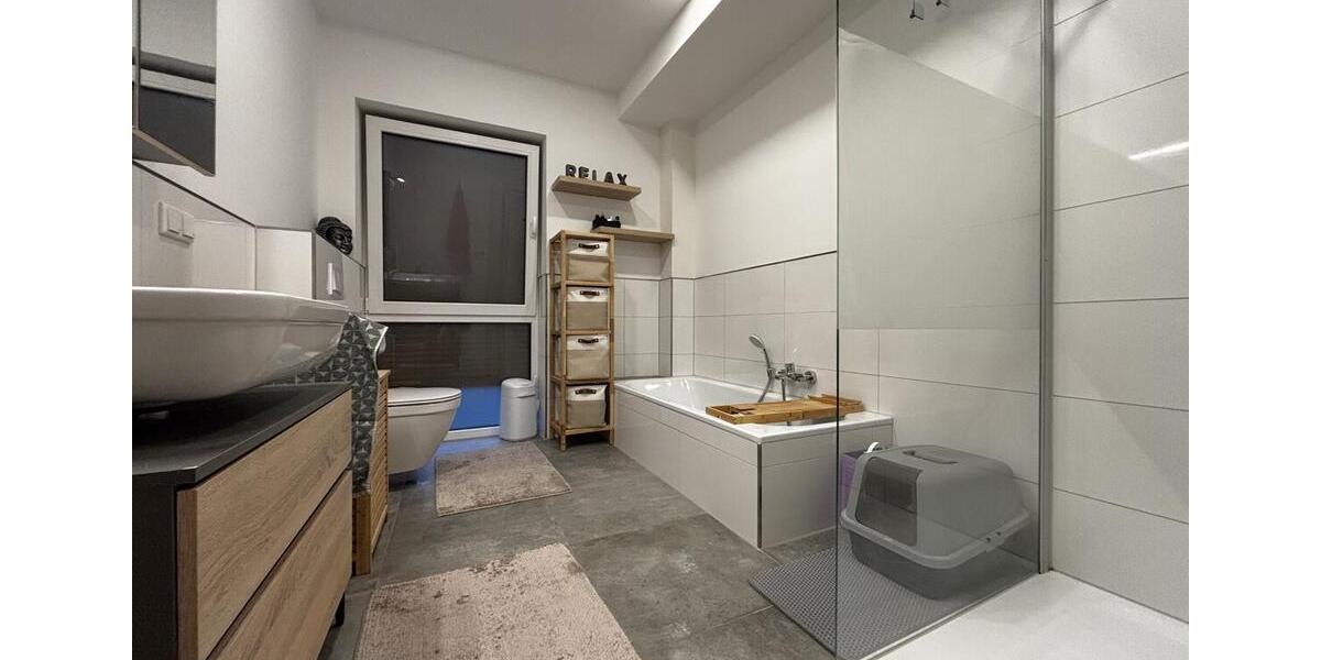 Etagenwohnung Bremerhaven Schiffdorferdamm - 3 Zimmer, 80 m&sup2;, 1.100&euro; | Angebot:24596633