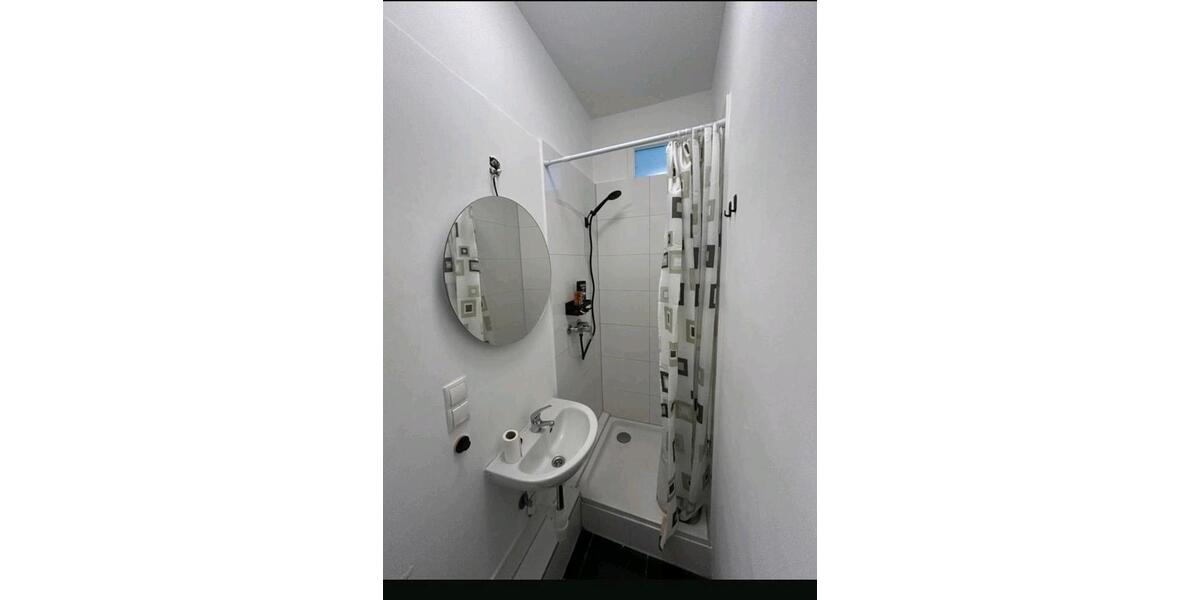 Etagenwohnung Bremerhaven Mitte - 5 Zimmer, 130 m&sup2;, 140.000&euro; | Angebot:27218440