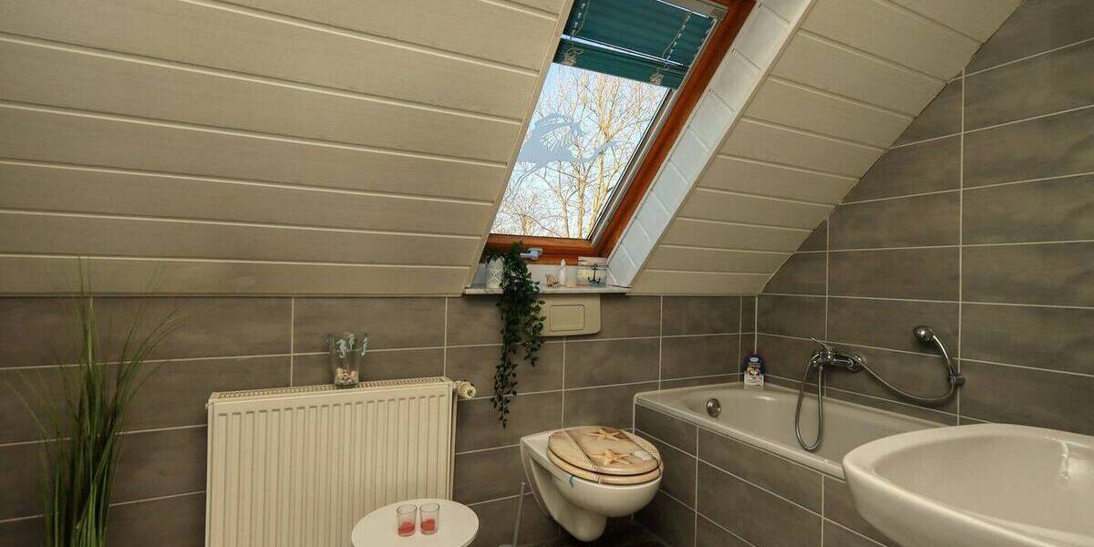 Mehrfamilienhaus, Wohnhaus Loxstedt Büttel - 5 Zimmer, 150 m&sup2;, 175.000&euro; | Angebot:26346013