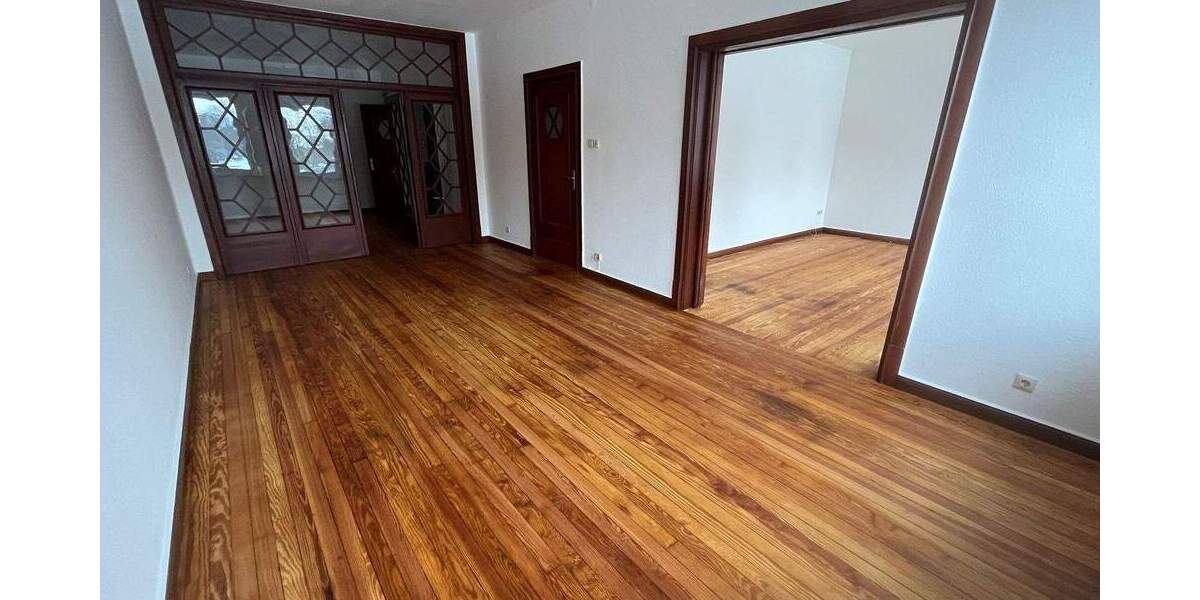 Etagenwohnung Bremerhaven Lehe - 4 Zimmer, 106 m&sup2;, 590&euro; | Angebot:25682422