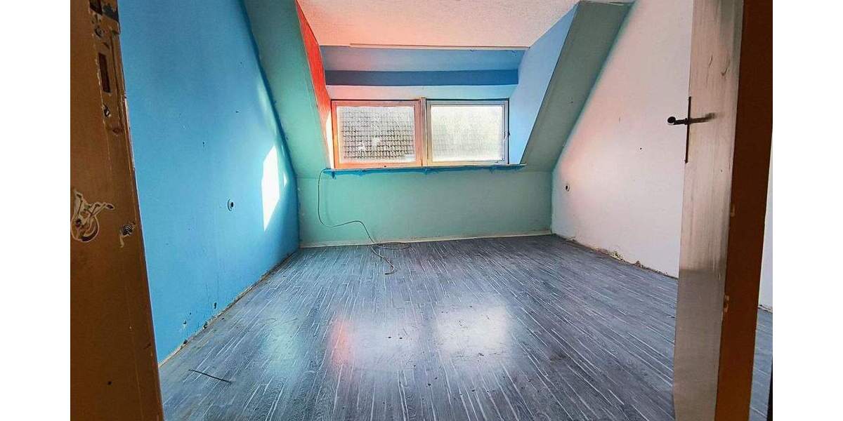 Mehrfamilienhaus, Wohnhaus Cappel Cappel - 6 Zimmer, 140 m&sup2;, 111.000&euro; | Angebot:24724360