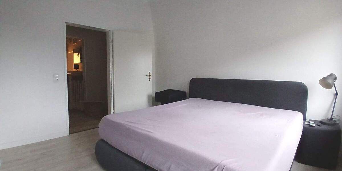 Großes Einfamilienhaus mit möglicher Einlieger-Ferienwohnung 7 zimmer