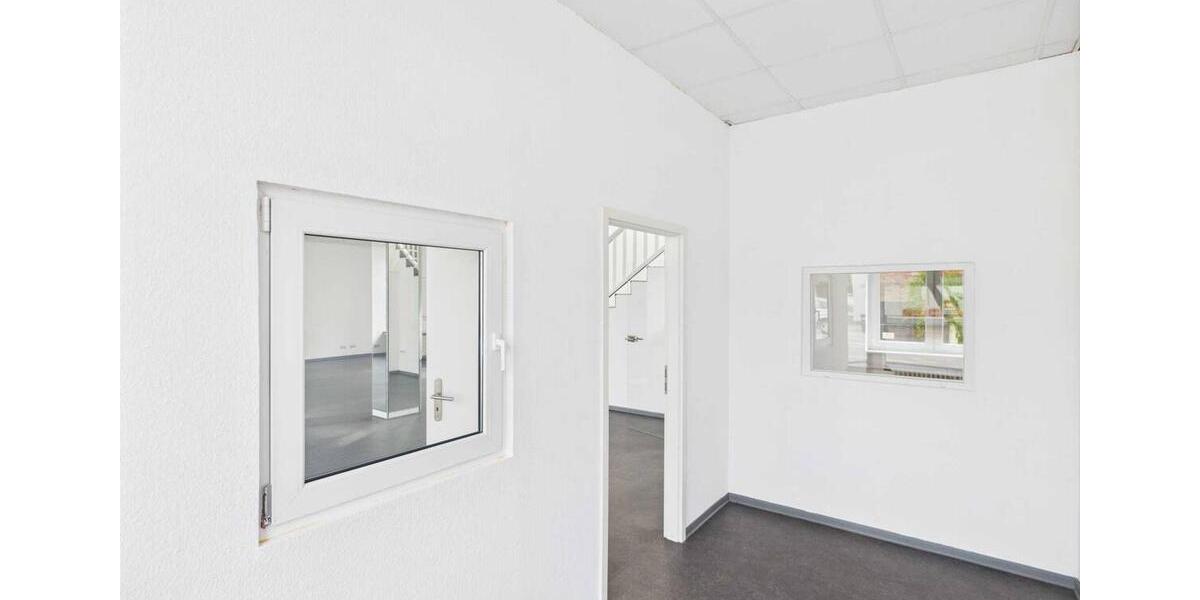 MIETEN. |163 m² Mietfläche verteilt auf 2 Etagen mit Warentransportsystem vom OG ins EG zimmer