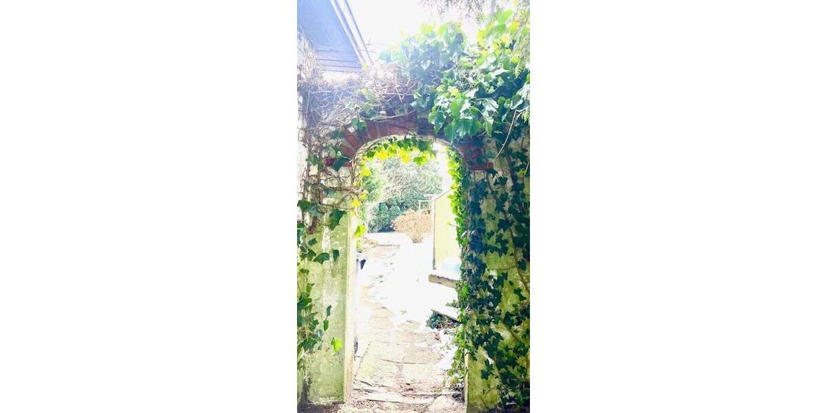 Mehrfamilienhaus, Wohnhaus Bremerhaven Lehe - 8 Zimmer, 140 m&sup2;, 250.000&euro; | Angebot:24735780