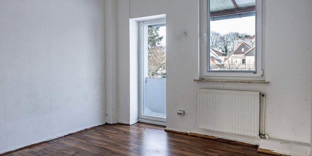 Reihenmittelhaus Bremerhaven Lehe - 8 Zimmer, 144 m&sup2;, 199.900&euro; | Angebot:25098047