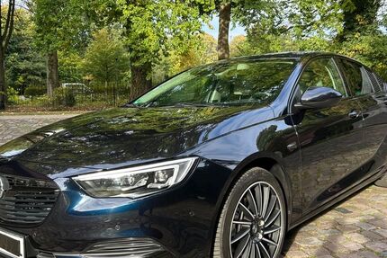 Opel Insignia 129.000 km 15.400 € Bremen 28759