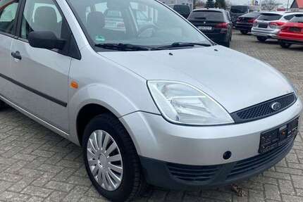 Ford Fiesta 163.172 km 1.650 &euro; Loxstedt 27612