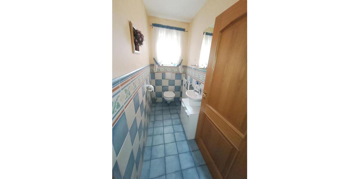 Modernisiertes EFH mit großem Grundstück, Glas-Terrasse & Sauna zimmer