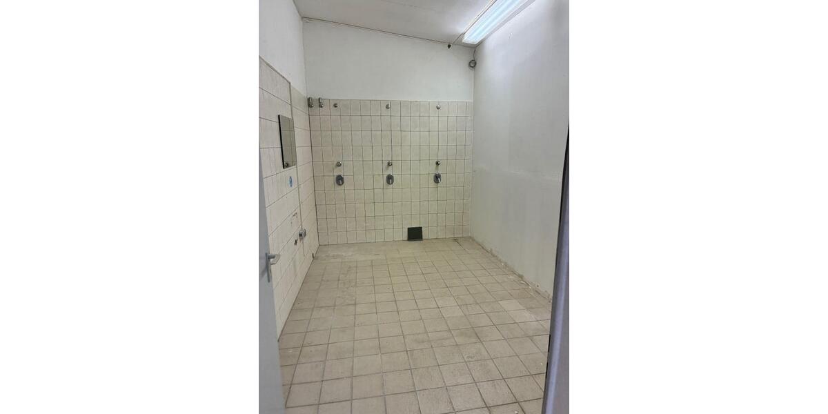 Provisionsfrei* Gewerbehof - 2 Bürogebäude, 240 m² Lager & 13 Garagen direkt am Wasser - Gewerbeobjekt Bremerhaven Fischereihafen (Stadtteil) | Angebot:24480932