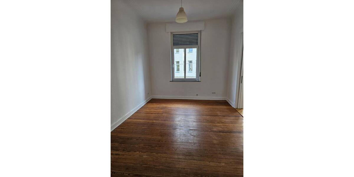 Etagenwohnung Bremerhaven Mitte - 5 Zimmer, 120 m&sup2;, 800&euro; | Angebot:23027949