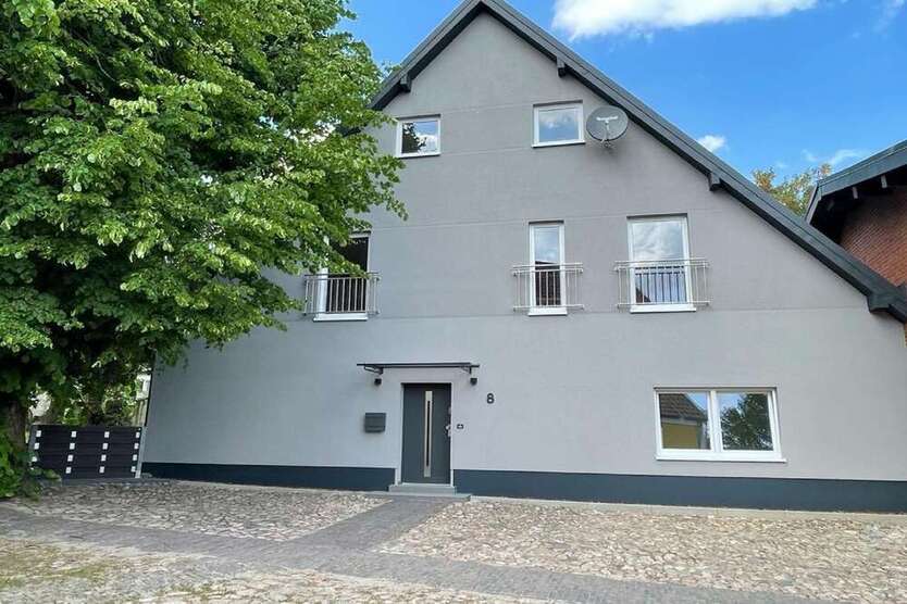 Haus zum Kaufen in Loxstedt-Dedesdorf 365.000 € 245 m²