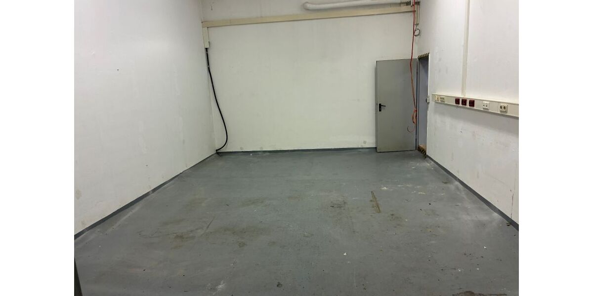 Provisionsfrei* Gewerbehof - 2 Bürogebäude, 240 m² Lager & 13 Garagen direkt am Wasser - Gewerbeobjekt Bremerhaven Fischereihafen (Stadtteil) | Angebot:24480932