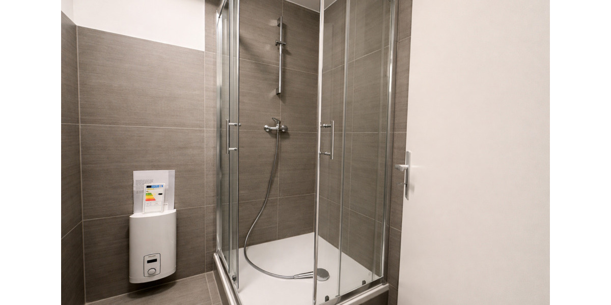 Etagenwohnung Bremerhaven Mitte - 5 Zimmer, 175 m&sup2;, 1.050&euro; | Angebot:25875195