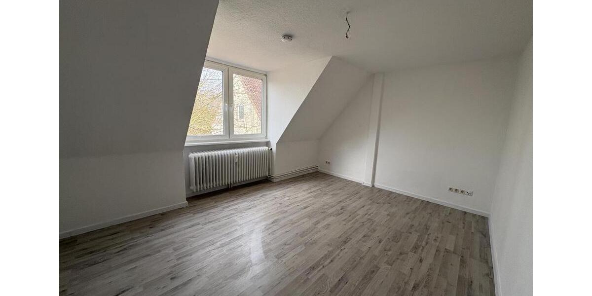 Dachgeschoßwohnung Bremerhaven Geestemünde - 3 Zimmer, 56 m&sup2;, 399&euro; | Angebot:24628490