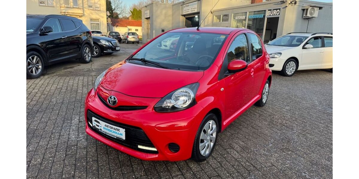 Toyota Aygo (X) 120.000 km 3.950 &euro; Nordenham 26954