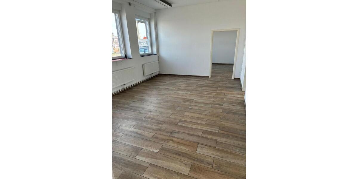 Provisionsfrei* Gewerbehof - 2 Bürogebäude, 240 m² Lager & 13 Garagen direkt am Wasser - Gewerbeobjekt Bremerhaven Fischereihafen (Stadtteil) | Angebot:24480932