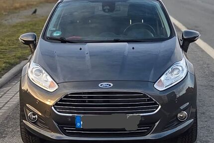 Ford Fiesta 91.300 km 7.700 &euro; Bremerhaven 27574