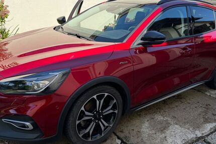 Ford Focus 58.000 km 13.500 &euro; Bremerhaven 27572