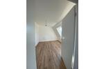 Dachgeschoßwohnung Bremerhaven - 4 Zimmer, 109 m&sup2;, 740&euro; | Angebot:26131237