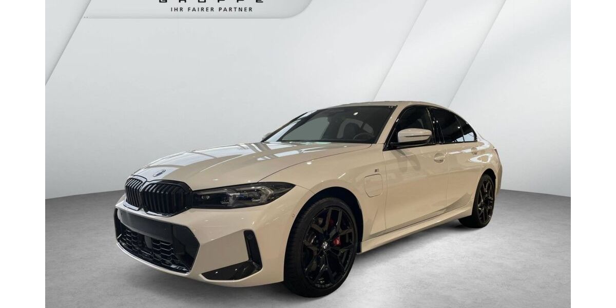 BMW 330 4.510 km 65.200 &euro; Bremerhaven 27572
