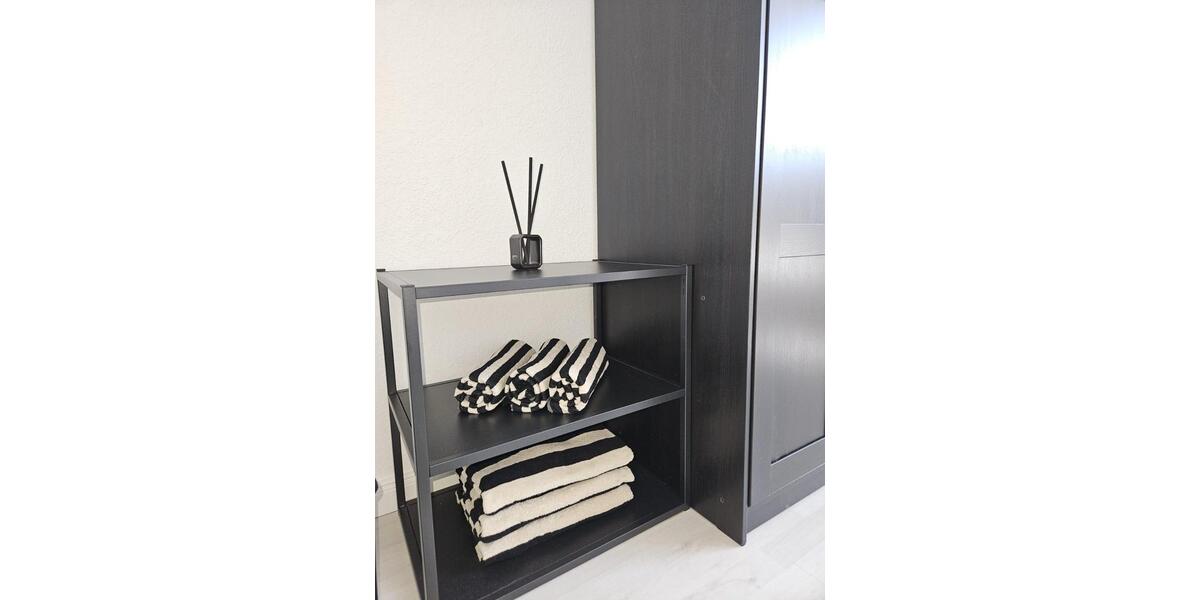 ** Helle, voll möblierte 3 Zimmer (Ferien-) Wohnung mit EBK am Yachthafen ** Wohnen auf Zeit ** 3 zimmer