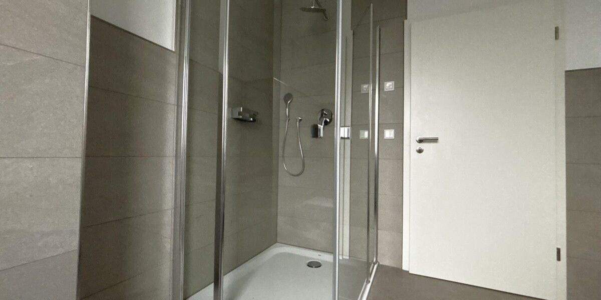 Bremerhaven - Schiffdorferdamm Moderne 3 Zimmer-Wohnung im EG mit Terrasse 3 zimmer