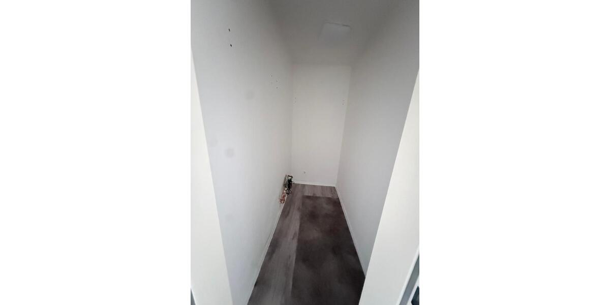 Dachgeschoßwohnung Bremerhaven Mitte - 3 Zimmer, 85 m&sup2;, 500&euro; | Angebot:26620954
