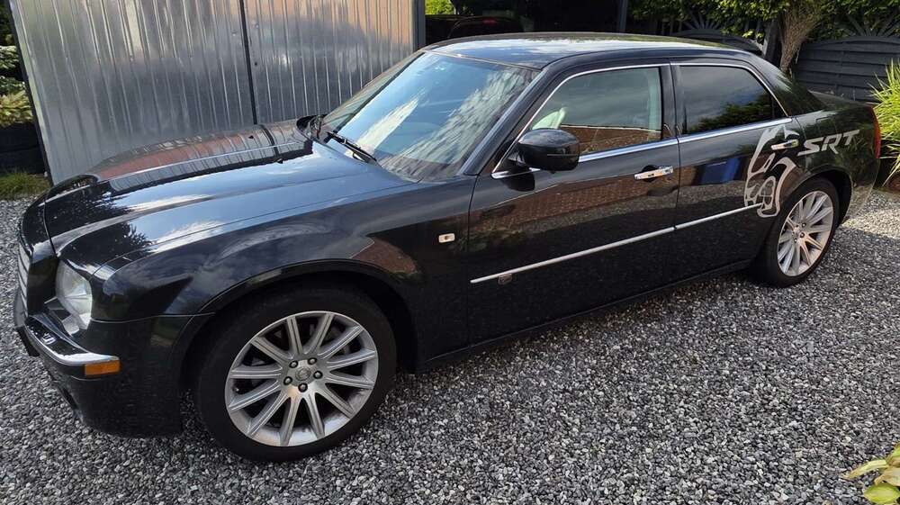 Chrysler 300C 195.000 km 9.690 &euro; Stadland 26936