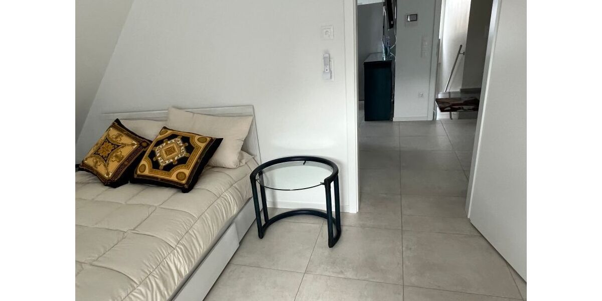 Moderne hochwertige 3-Zimmer-Neubau-Wohnung. möbiliert, evt. noch Platz für eigene Möbel. Ideal für Berufspendler oder befristetes Wohnen - Etagenwohnung Geestland Langen | Angebot:26923331