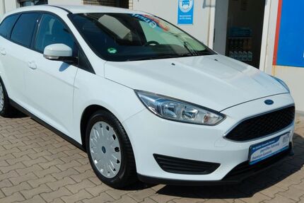 Ford Focus 202.300 km 6.999 € Jade 26349