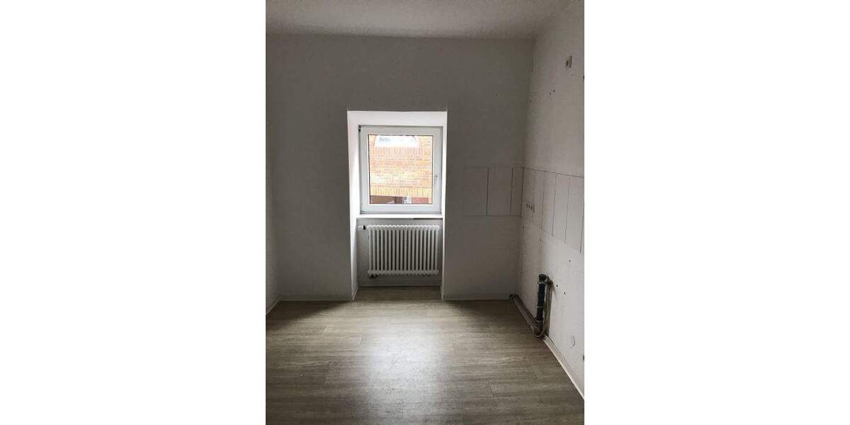 Gewerbeobjekt Butjadingen Burhave - 4 Zimmer, 107 m&sup2;, 1.000&euro; | Angebot:26189942