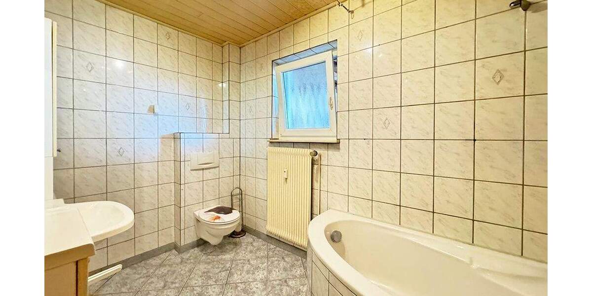Etagenwohnung Bremerhaven Surheide - 2 Zimmer, 65 m&sup2;, 109.000&euro; | Angebot:24910828