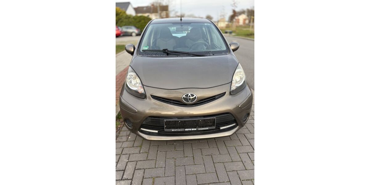 Toyota Aygo (X) 76.300 km 4.750 &euro; Bremerhaven 27578