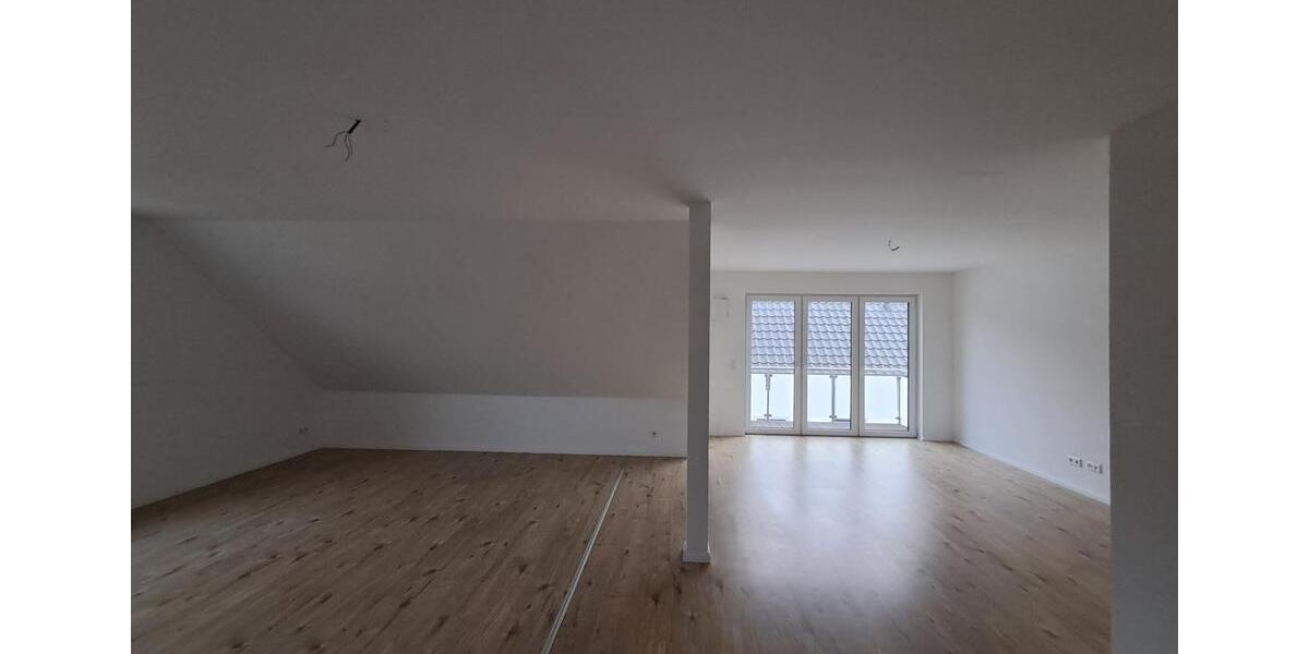 Anfragen NUR per E-Mail. Beliebte Wulsdorf. Bj 2022. Gepflegte 3-Zimmer 87 qm Wohnung mit offener Küche, Balkon, Aufzug, GarderobenraumAK, Fußbodenheizung und PKW-Stellplatz. 3 zimmer