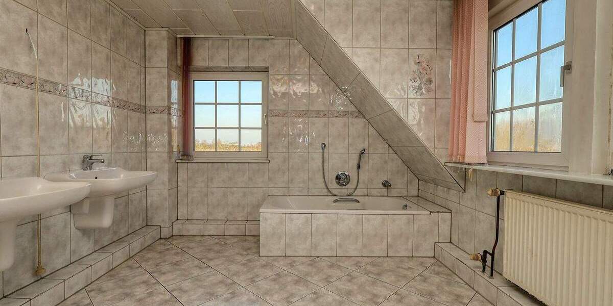 Einfamilienhaus Loxstedt Nesse - 5 Zimmer, 202 m&sup2;, 395.000&euro; | Angebot:25744108