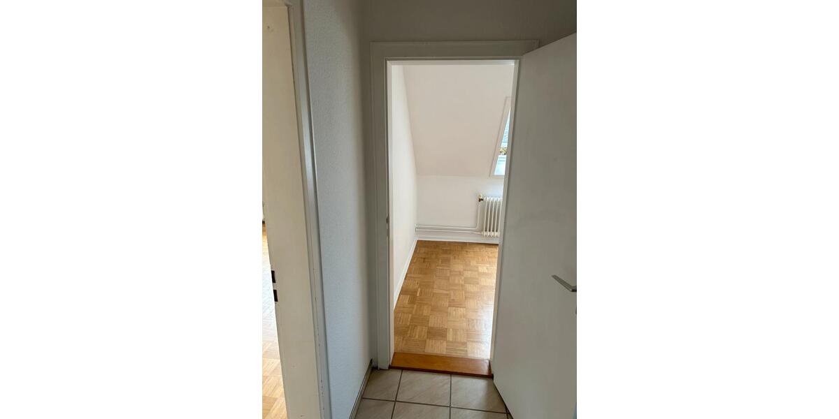 Dachgeschoßwohnung Bremerhaven Leherheide - 2.5 Zimmer, 74 m&sup2;, 673&euro; | Angebot:24752144
