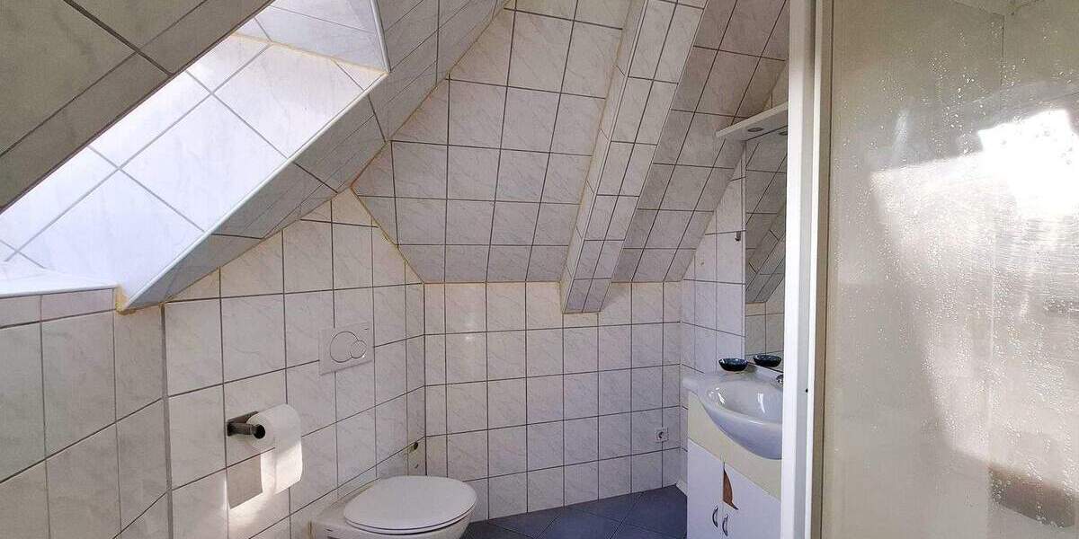 Mehrfamilienhaus, Wohnhaus Nordenham - 8 Zimmer, 192 m&sup2;, 329.000&euro; | Angebot:25735311